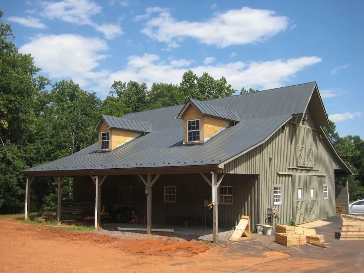 Expert Metal Roof Repair workmanship in East Great Plains